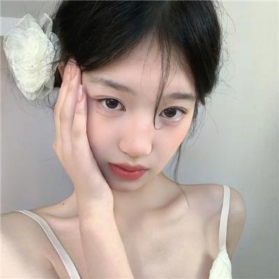 笼中女囚